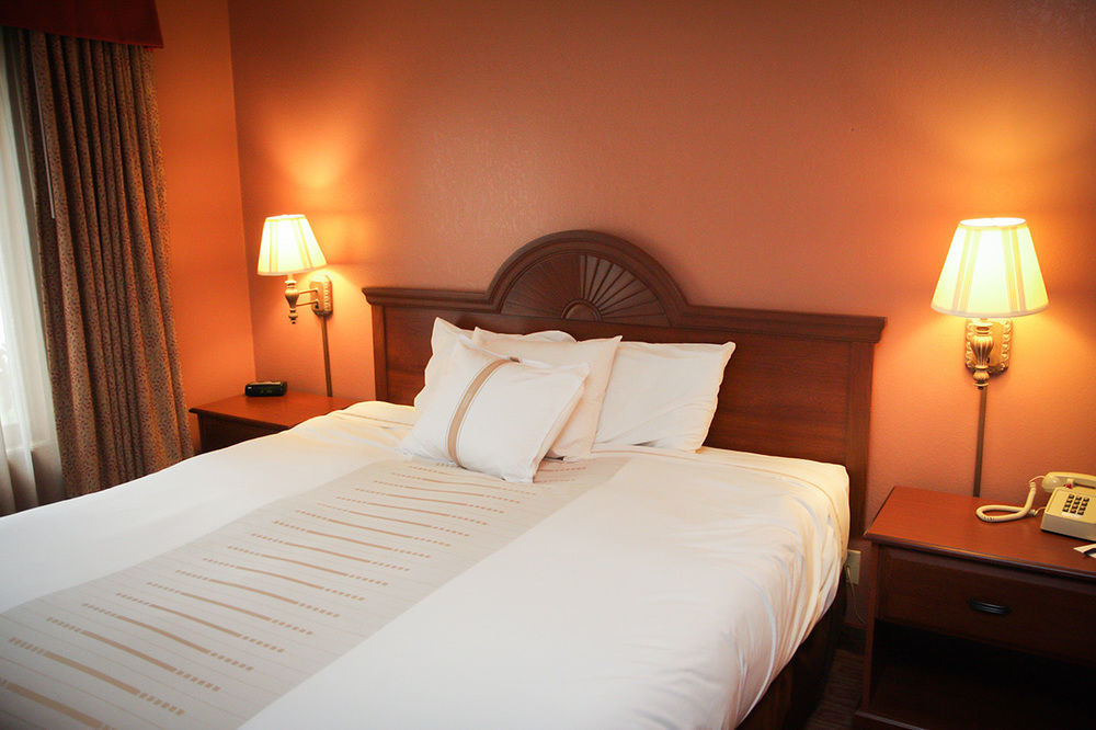 Norland Inn & Suites Roseau Extérieur photo